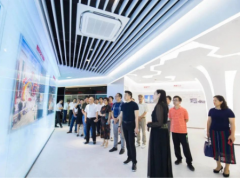 凝聚為魂 團(tuán)結(jié)是根 洪清華會(huì)長(zhǎng)率隊(duì)“走進(jìn)德力西” 參觀(guān)考察