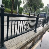 佛山城市護(hù)欄京式護(hù)欄 深圳馬路公路市政護(hù)欄柵欄 安全隔離護(hù)欄
