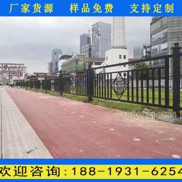 廣州市區(qū)人行道護(hù)欄圖片 市政道路防