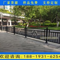 廣州三元里人行道護(hù)欄價(jià)格 道路兩側(cè)黑色圍欄 花式鋅鋼防護(hù)欄