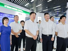 國(guó)家知識(shí)產(chǎn)權(quán)局黨組成員、副局長(zhǎng)胡文輝一行調(diào)研正泰