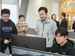 推動(dòng)人工智能產(chǎn)業(yè)創(chuàng)新發(fā)展，浦東新區(qū)領(lǐng)導(dǎo)調(diào)研OPC企業(yè)和項(xiàng)